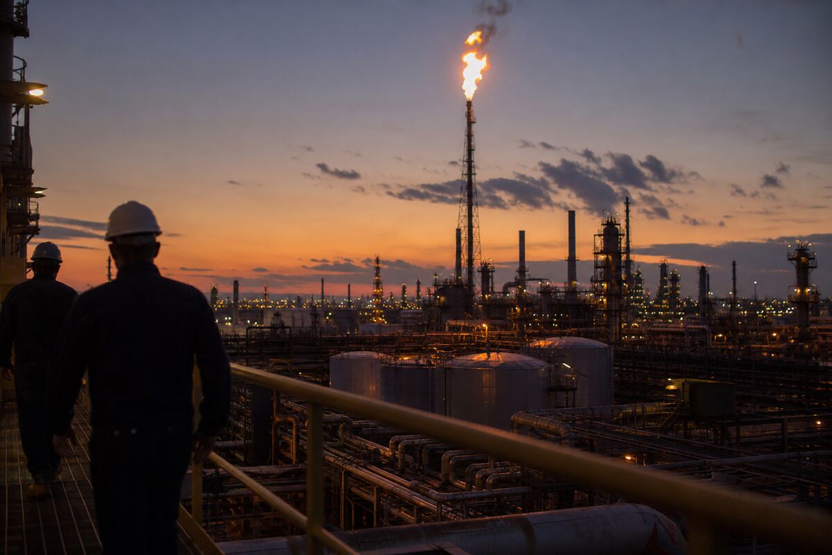 Oil's Peace Dividend: How US-Iran Talks Are Reshaping Energy Markets