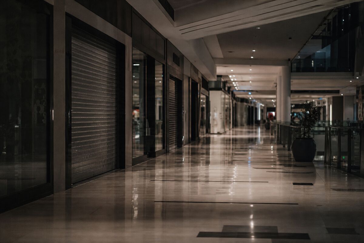 Macy's Q2 Performance: A Beacon for Retail Investors in a Tough Market