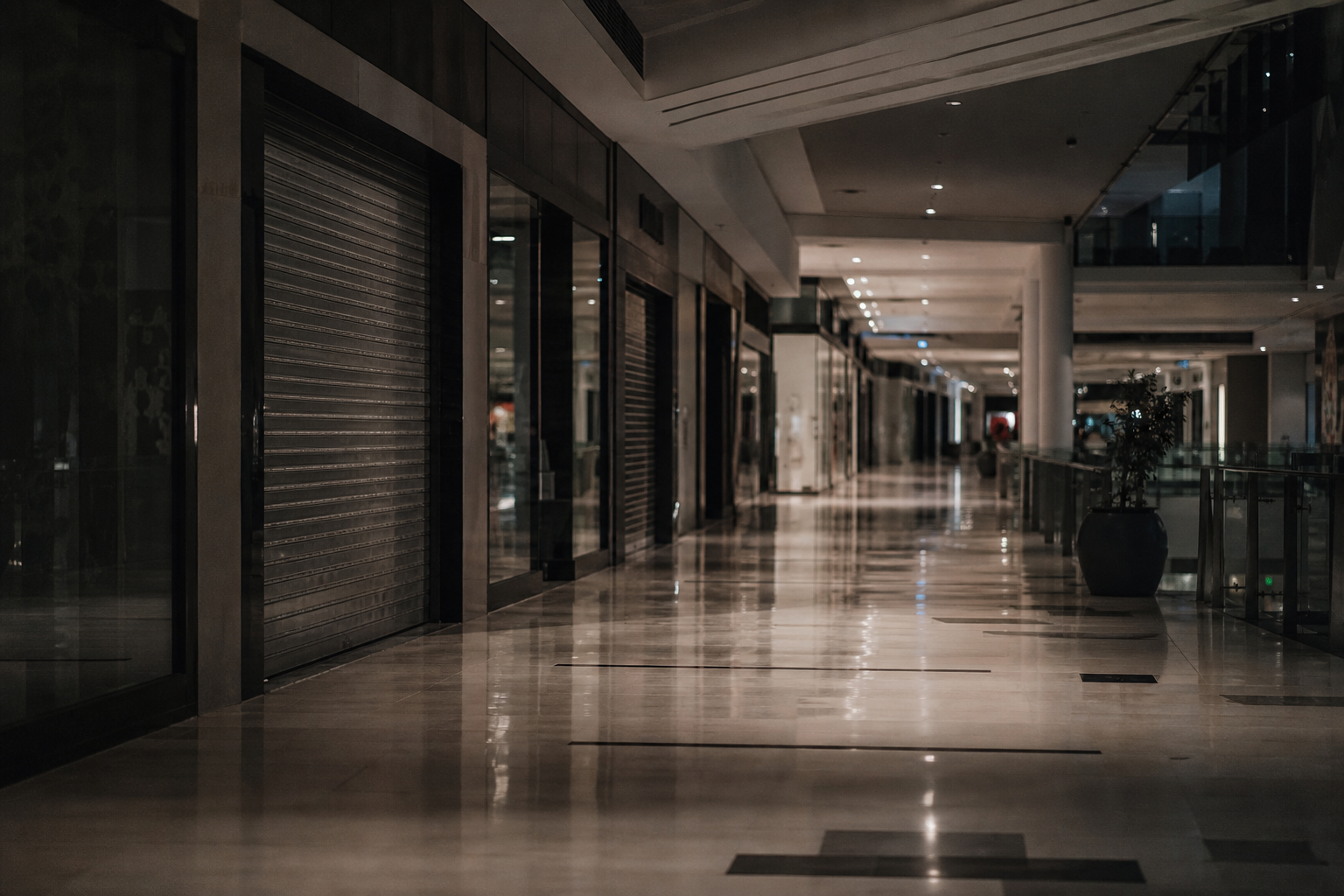 Macy's Q2 Performance: A Beacon for Retail Investors in a Tough Market