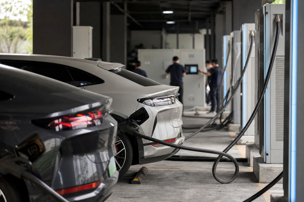 Hypercharge Networks Poised for Growth with REVS Charging Acquisition