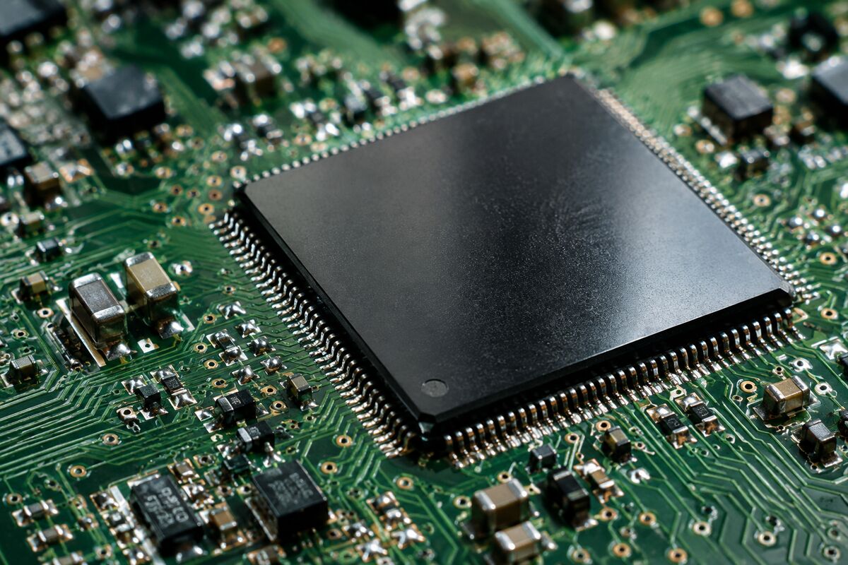 Tech Stocks Rebound, but Options Traders Are Bracing for Another Pullback