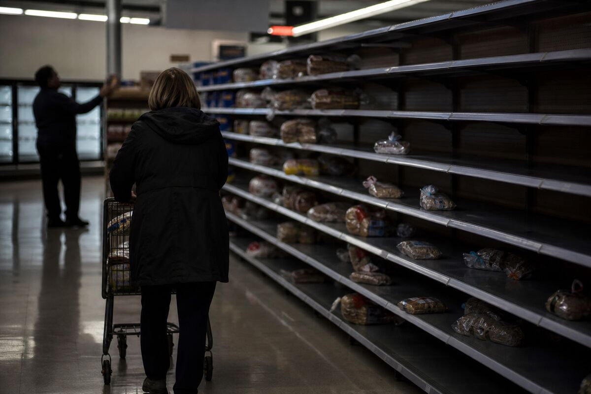 Instacart Shares Gain as Potential Sale Talks Put Valuation in Focus