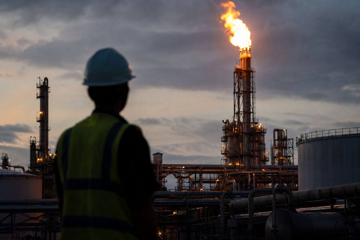 Geopolitical Tensions Surge: Trump’s Threats and Their Impact on Crude Oil Prices